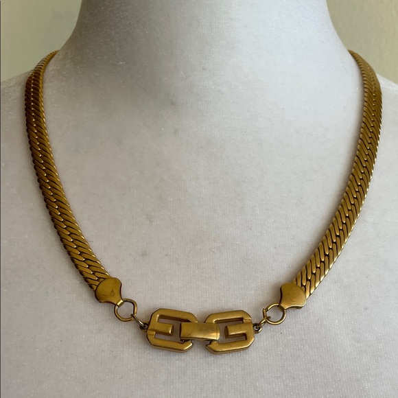 GIVENCHY Gold Plated Herringbone Chain Double G Necklace Vintage - Picture 8 of 17